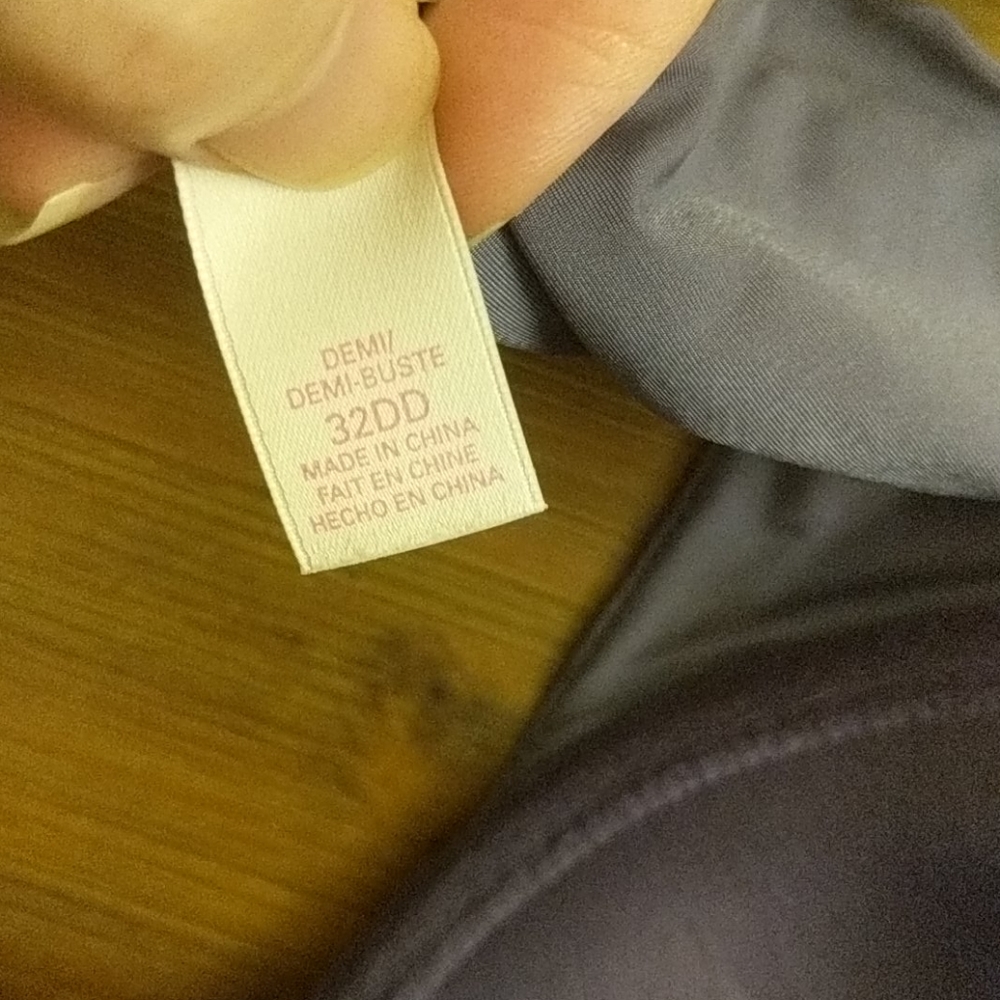 VS Purple bra - Picture 2 of 3